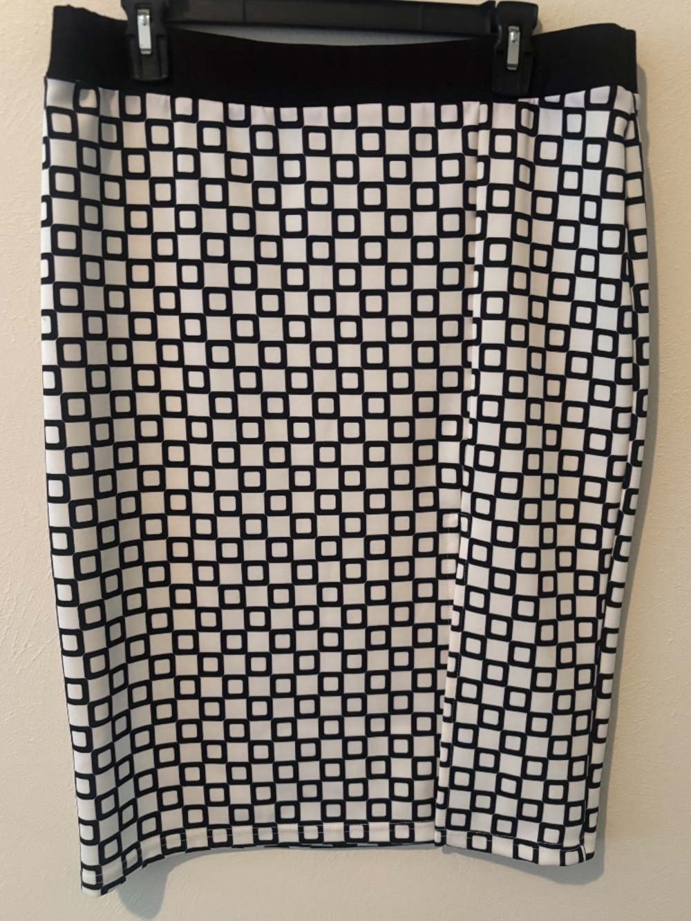 Valia Women's Black and White Design Skirt with Front Slit - Size XL